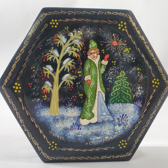 Vintage Snow Maiden Снегу́рочка Russian Lacquer Hexagon Box - Picture 6 of 6